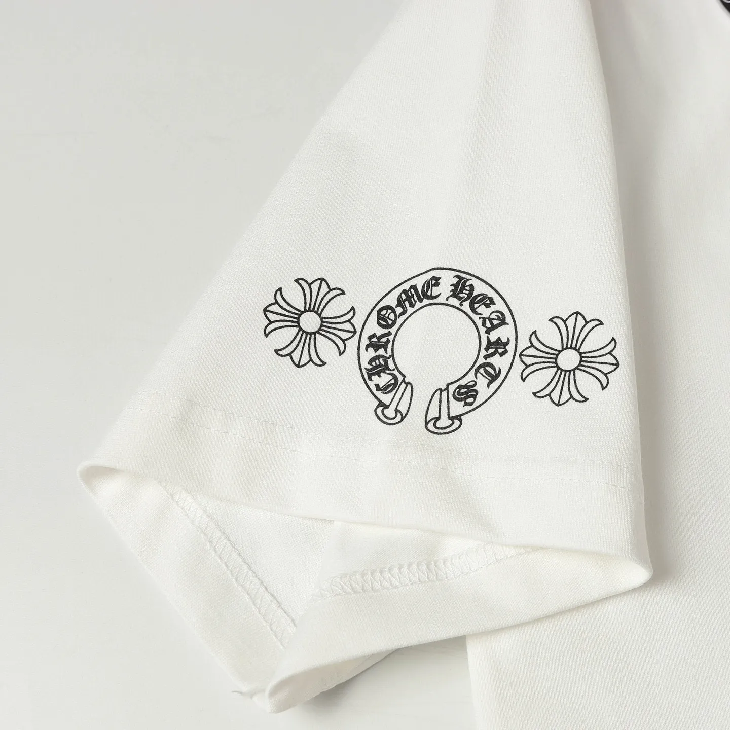🅿️180 Chrome hearte/Chrome heart ch 25ss early spring horseshoe cross six-color printed short-sleeved T-shirt. A must-have item for daily commuting for men and women in light luxury. The correct version is welcome to compare. Detailed features ·280 grams of 100% cotton double yarn jersey fabric ·Custom-dyed in the same cylinder, special thickened 32 pieces double-strand 1x1 thread ·Double-needle cross-stitch technology ·Original main mark washed hangtag Color: black white Size: XS-L